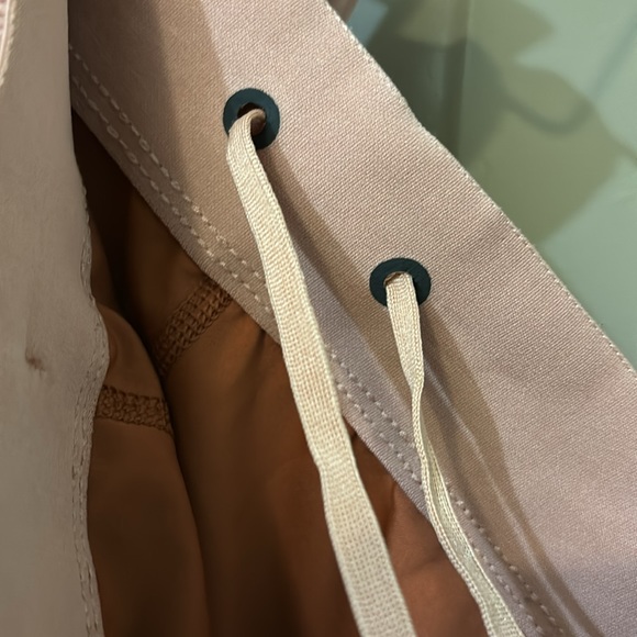 Nike dri-fit salmon pink lined shorts size small - Picture 5 of 6